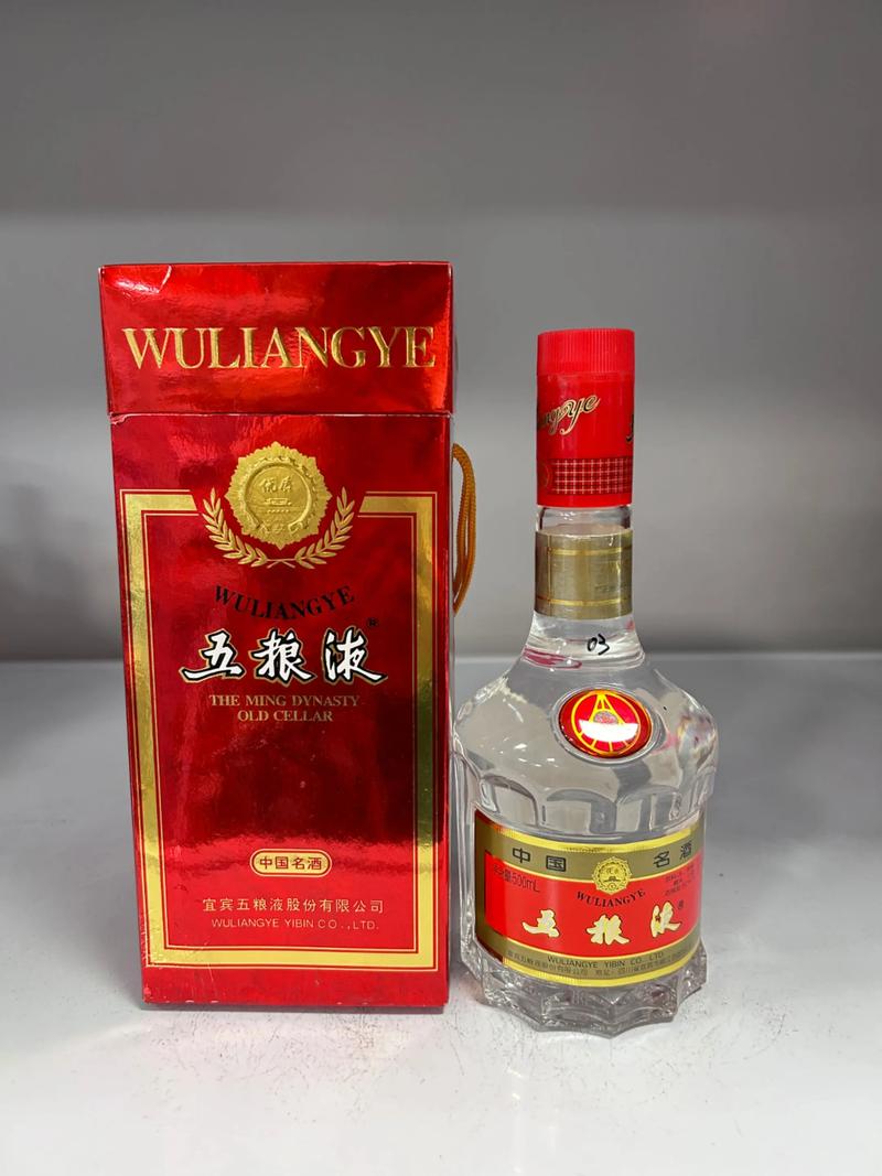 03年天地盖五粮液,酒线进颈标超顶!#五粮液 #老酒馆 #天 - 抖音